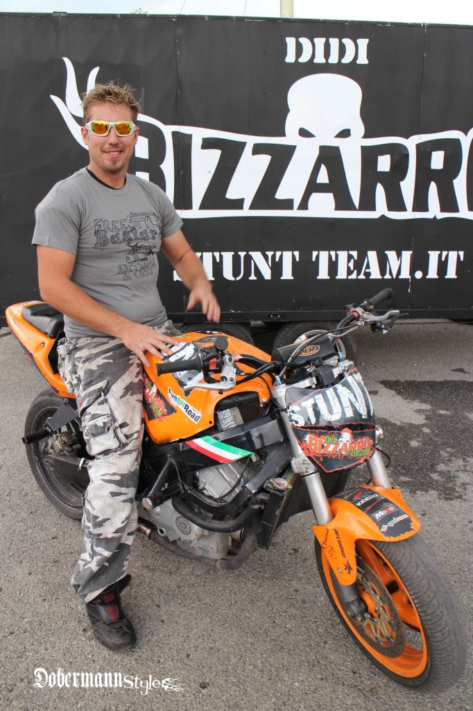 bizzarro_4_stunt-riding