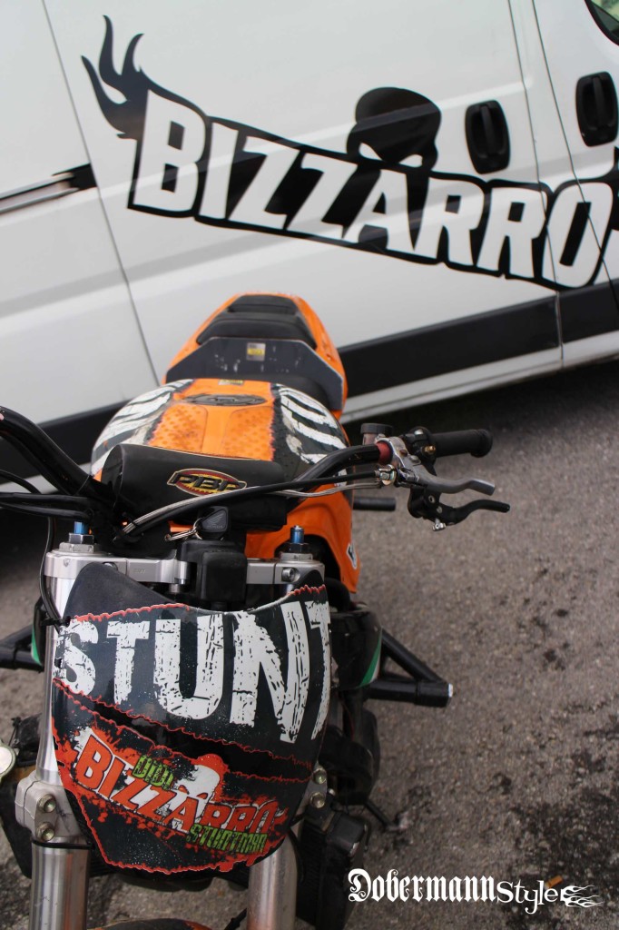 bizzarro_8_stunt-riding